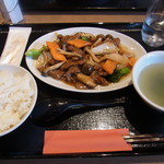重慶厨房 - 牛肉とキノコのオイスタ－ソース炒め972円（週替りランチ）2014年11月22日
