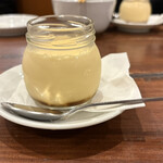 牛たん料理 閣 ブランドーム本店 - 濃厚とろけるプリン