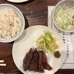 牛たん料理 閣 ブランドーム本店 - たん焼き定食 四枚