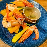 江坂イタリアン ラッポルティ - 天然海老のマリネとバーニャカウダ