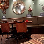 Underground Table - 店内