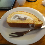 丸山珈琲 - 栗のロールケーキ　５４０円