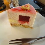 丸山珈琲 - バラとベリーのケーキ　４８０円
