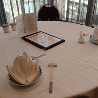 横浜中華街 重慶飯店 本館 - テーブルセッティング