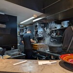 Ramen Break Beats - 厨房はいつも店主お一人、増やすのかな?