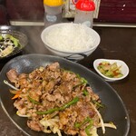 カフェダイニング セブン - 宮崎和牛特選バラ焼肉定食　1,080円