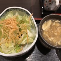 福全徳 香港名菜 - サラダと卵スープ