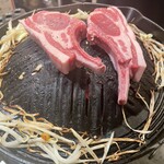 羊肉炭火焼 肉汁屋 - 