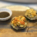 館山美食倶楽部 - 上海蟹の姿蒸し（白子入りのオスと内子入りのメスを食べ比べ）