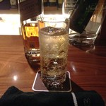 the BAR ACE - H26.11再　1杯目：ジョニーウォーカープラチナソーダ割り、おしぼりはIZODです