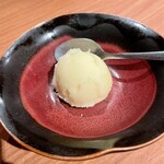 炭火焼肉 たくみ - パイナップルのシャーベット