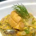 館山美食倶楽部 - 縞鯵と上海蟹のなめろう（縞鯵、上海蟹、西京味噌、柚子、葱、生姜、生うに、黒酢ダレ）