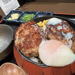 肉食家さんのハンバーグ にくきゅうグリル - 