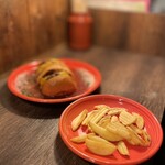 THE GRABBER hamburger pub - RED CARPET DOUBLE CHEESE BURGER