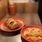 THE GRABBER hamburger pub - RED CARPET DOUBLE CHEESE BURGER