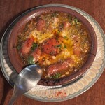 ＶｉｎｏＬｏｃｏ - シャウエッセン・卵・カマンベールのアヒージョ