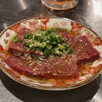 肉の山﨑 - 先付きの「新鮮レバー」です。