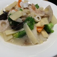 珞珈壹号 銀座店 - 具沢山の八宝菜