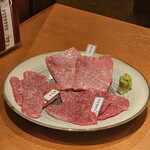 炭火焼肉　仁 - 