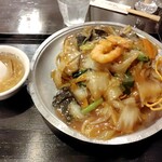 328207567 - 什錦炸麺（五目肉野菜のあんかけかた焼きそば）