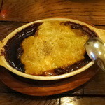 アッシェパルマンティエ（牛肉赤ワイン煮込みとジャガイモ重ね焼き）1,800円+税