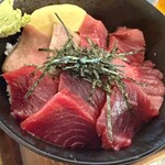 勝浦漁港 にぎわい市場 - 