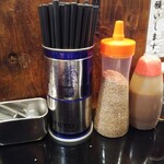 博多長浜らーめん 六角堂 - 卓上