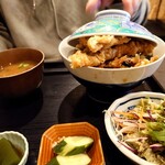 料理屋 兆治 - うふふ　はみ出てる