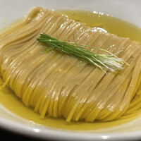 YAKITORI 燃 es - 自家製鳥そば（鶏油と卵いりの麺？）