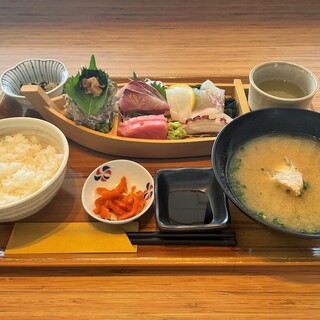 平戸瀬戸市場 レストラン_0