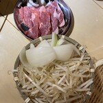 岡山ジンギスカン結 - ジンギスカンセット1人前1,480円