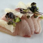 RESTAURANT LUKE with SKY LOUNGE - ランチコース3000円　鰤のカルパッチョ