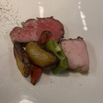 部位ごとに調理法を変える豚肉専門店 グロワグロワ - 