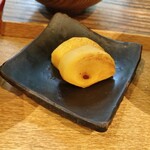 温々 - 柿。
10年ぶりくらいに食べたかも(^^;;
柿って箸で掴むの難しい事が判明(*≧艸≦)