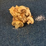 部位ごとに調理法を変える豚肉専門店 グロワグロワ - 