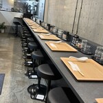 麺処 ゆずラボ｡ - 壁向きカウンター14席①