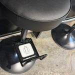 麺処 ゆずラボ｡ - 椅子下にBAG置き場