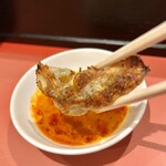 餃子天国 - 小ぶりで外パリ