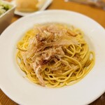 Tapas - なめ茸と花かつおのペペロンチーノ