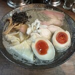 青森煮干鉢銀 - 特製煮干しそば！