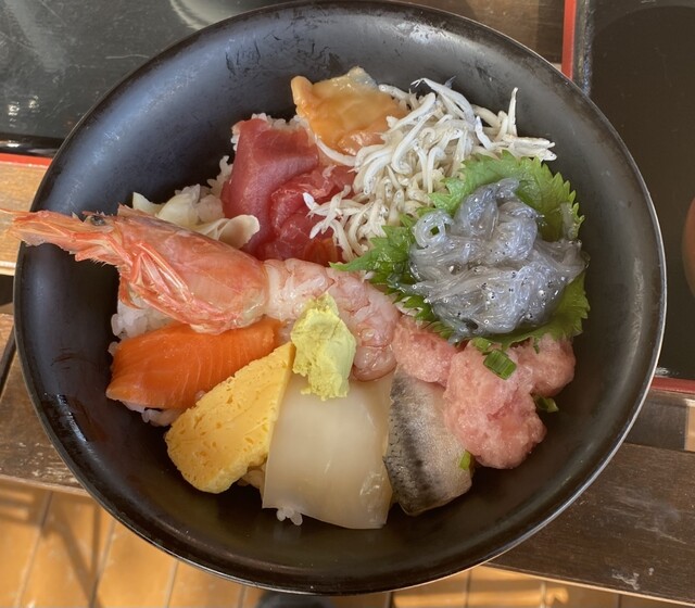 浜や ゆりあげ港朝市メイプル館 - 美田園（海鮮）の写真