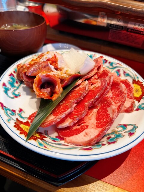 Shokuniku Kojou Chokuei Yakiniku Horumon Guam Honten