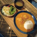 etre - ゴロゴロチキンのバターチキンカレー ￥900