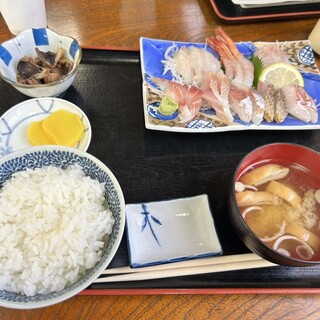 口コミ一覧 : キッチン さかなやさん - 仁賀保/海鮮 [食べログ]