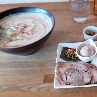 湖麺屋 リールカフェ - 料理写真:
