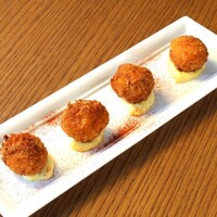 海老とニンニクのコロッケ オレンジマヨネーズ