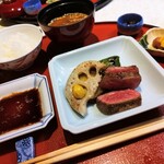 かわらまち 花ざくろ - 飛騨牛ステーキと焼き野菜