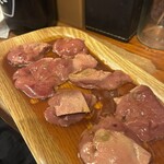 ホルモンつる屋 - 