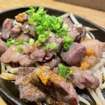 鍋･鉄板酒場あじと - 低温調理のサイコロステーキ