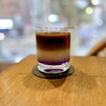TALK ABOUT COFFEE BREWERS - コールドブリューラベンダーラテ（8,000ウォン）